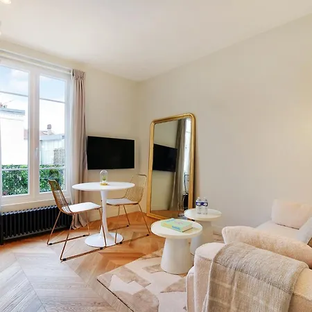 Suite Deluxe 1 By Les Maisons De Charloc Homes Boulogne-Billancourt Exterior photo