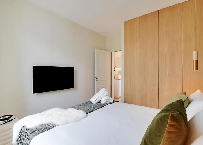 Suite Deluxe 1 By Les Maisons De Charloc Homes